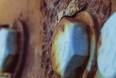 بهترین پوشش‌های مقاوم در برابر خوردگی برای تاسیسات صنعتی ساحلی